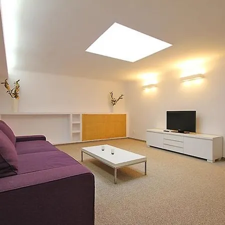 Prywatny Apartament Dla 6 Os - Plac Konstytucji 6 Warsaw
